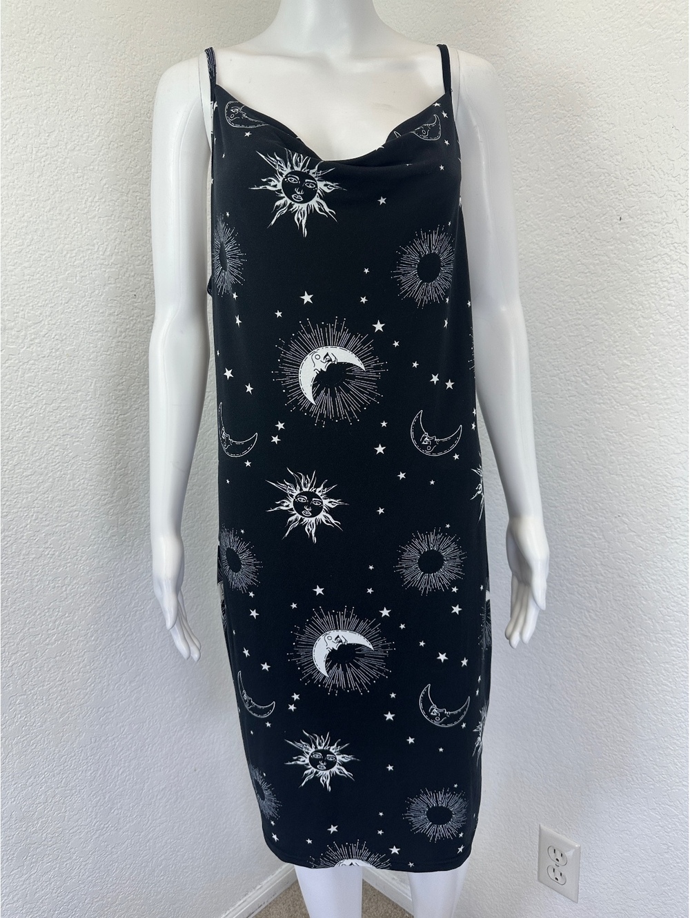 Women’s Sz 3XL Shein Black Sleeveless Sun Dress Celestial Witchy Moon Sun Gothic